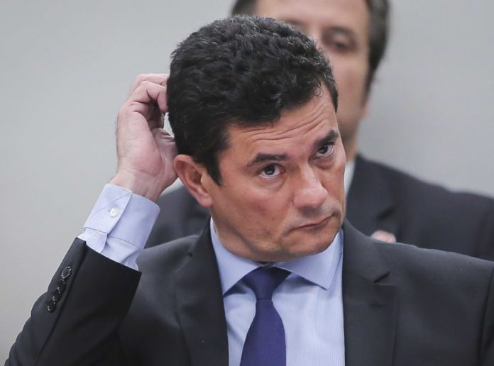 Popularidade de Moro nas redes despenca 61%, diz levantamento de agência