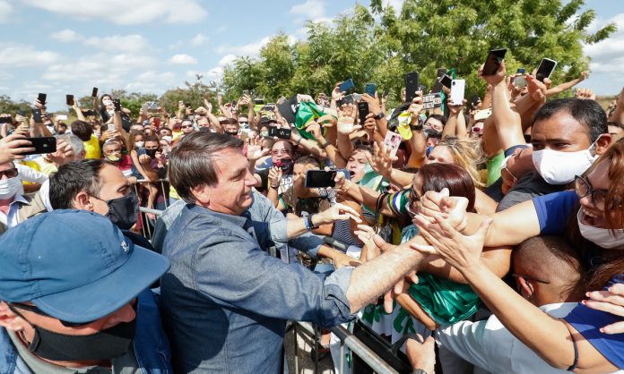 Bolsonaro tem 40% de aprovação, a melhor desde o início das pesquisas, diz Ibope