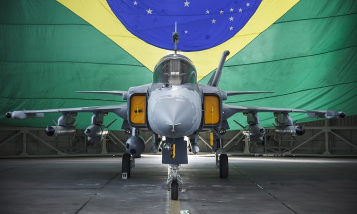 Voo do F-39E Gripen