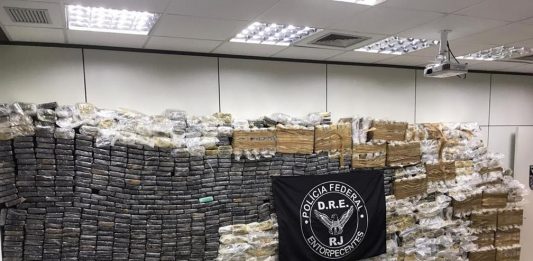 Polícia Federal faz a maior apreensão de cocaína na história do Rio de Janeiro