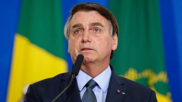 Bolsonaro sobre o auxílio emergencial: 'Se fecharem de novo, não tem como socorrer'