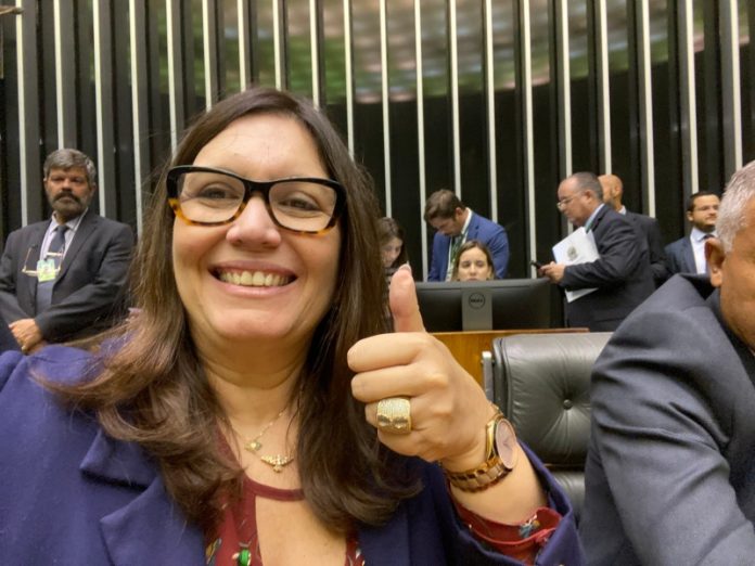 Bia Kicis deverá ser confirmada presidente da CCJ nesta quinta-feira