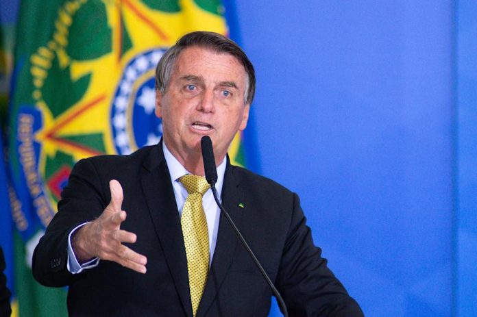 Bolsonaro governa com o que tem e isso também é culpa sua, eleitor