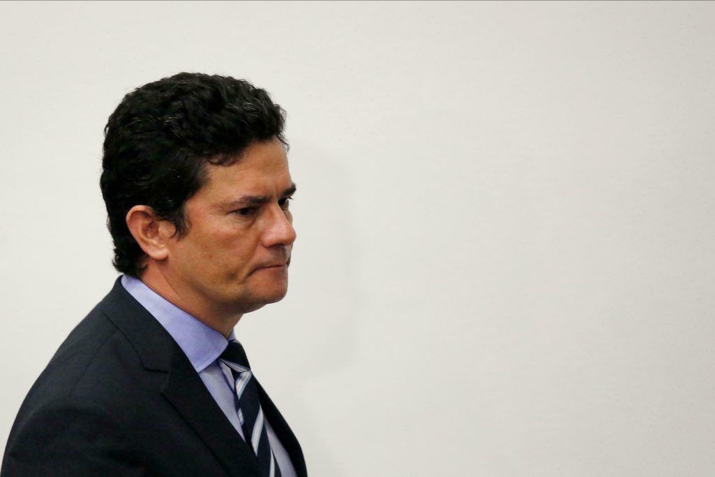 O silêncio de Moro perante o clima de tensão que toma conta do país é vergonhoso