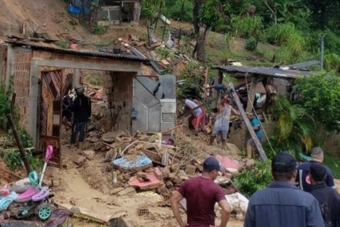 Por que não destinar a verba do fundão eleitoral para socorrer as vítimas na Bahia?