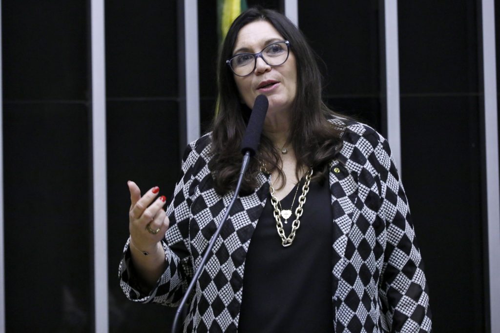 Bia sobre Bolsonaro: "Passou o recado, não se curvou e reafirmou conduta democrática"